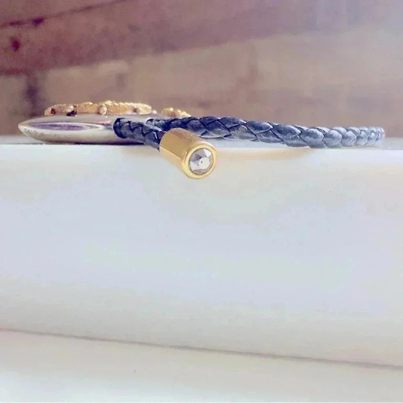 Unisex Alexander McQueen Heart Leather Strap Bracelet - Picture 8 of 9